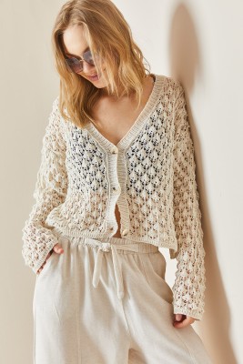 Bej Ajurlu Düğmeli Crop Hırka 3YXK3-47028-25 - 1