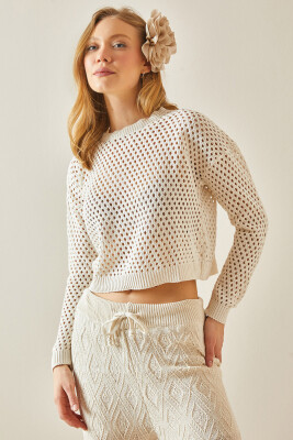 Bej Bisiklet Yaka Ajurlu & Delikli Crop Bluz 5YXK2-48219-25 - 2