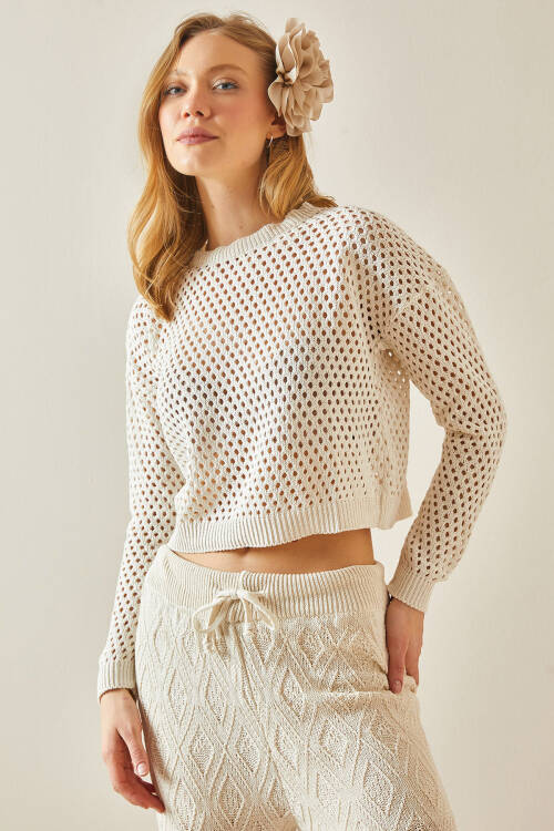 Bej Bisiklet Yaka Ajurlu & Delikli Crop Bluz 5YXK2-48219-25 - 2