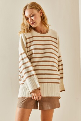 Bej Bisiklet Yaka Çizgili Oversize Kazak 3YXK3-47534-25 - 3