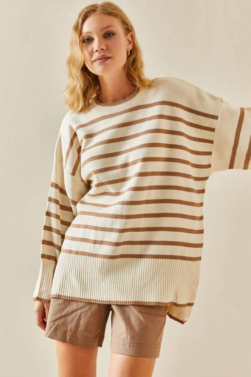 Bej Bisiklet Yaka Çizgili Oversize Kazak 3YXK3-47534-25 - 4