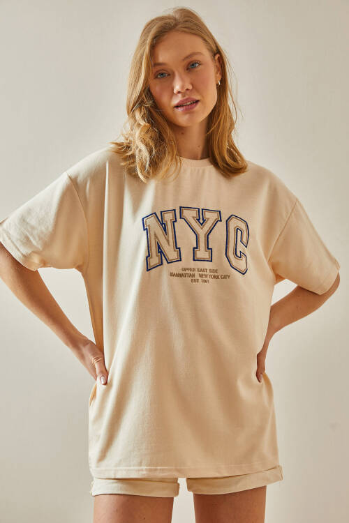 Bej Yazılı Bisiklet Yaka Oversize Tişört 5YXK1-47969-25 - 2