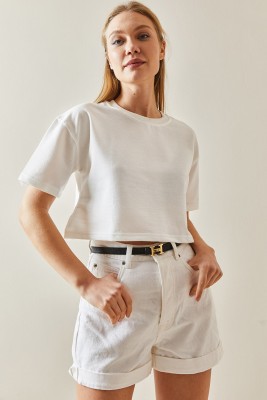 Beyaz Bisiklet Yaka Oversize Crop Tişört 4KXK1-47899-01 - 4