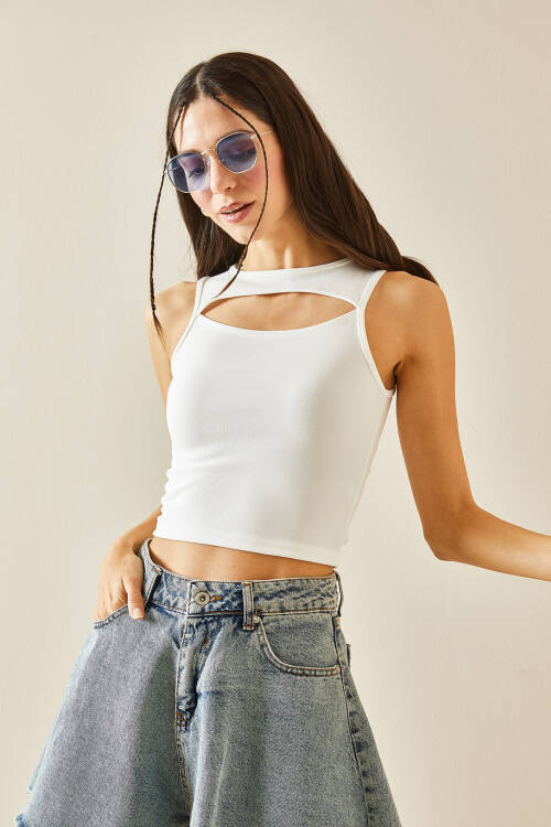 Beyaz Bisiklet Yaka Pencere Detaylı Bluz 5YXK2-48382-01 - 3