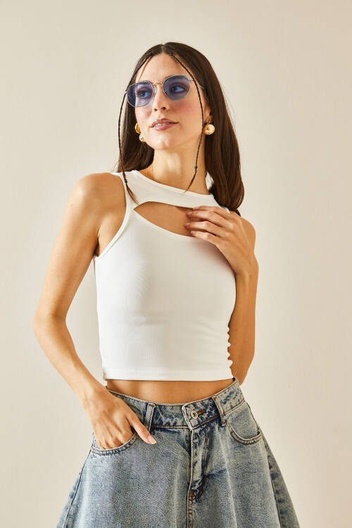 Beyaz Bisiklet Yaka Pencere Detaylı Bluz 5YXK2-48382-01 - 4