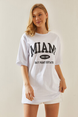 Beyaz Bisiklet Yaka Yazılı Oversize Midi Tişört 5YXK1-48008-01 - 3