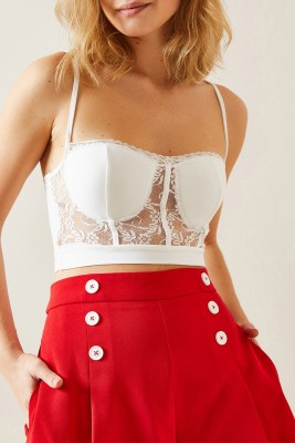 Beyaz Dantel Detaylı Crop Bustiyer Bluz 4KXK2-47700-01 - 1