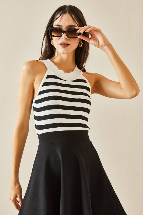 Beyaz Halter Yaka Çizgili Triko Bluz 5YXK2-48374-01 - 5