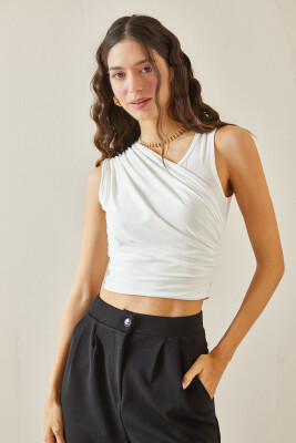 Beyaz Kruvaze Yaka Drapeli Bluz 5YXK2-48505-01 - 4