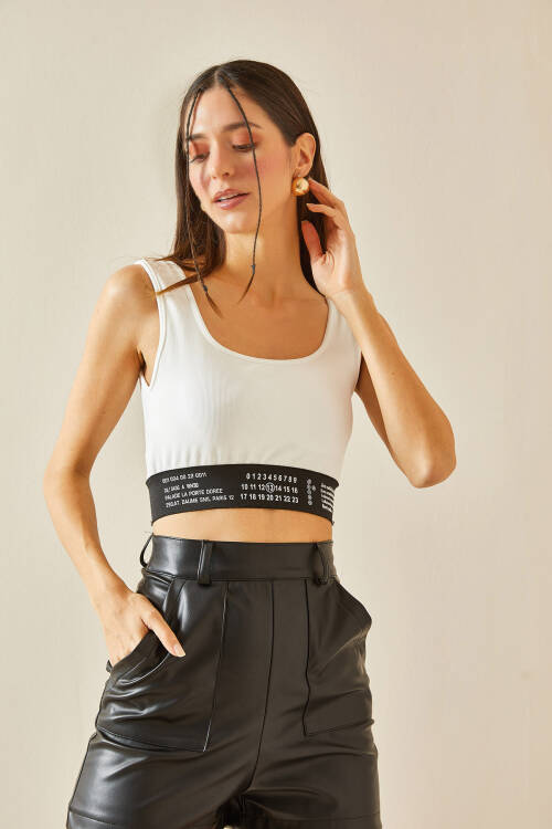 Beyaz U Yaka Lastikli Crop Bluz 5YXK2-48381-01 - 6