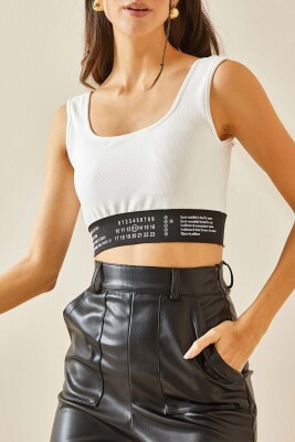 Beyaz U Yaka Lastikli Crop Bluz 5YXK2-48381-01 - XHAN