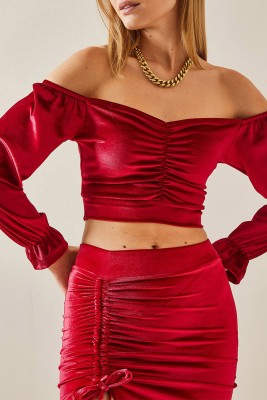 Bordo Düşük Omuz Büzgülü Kadife Crop Bluz 4KXK2-47784-05 