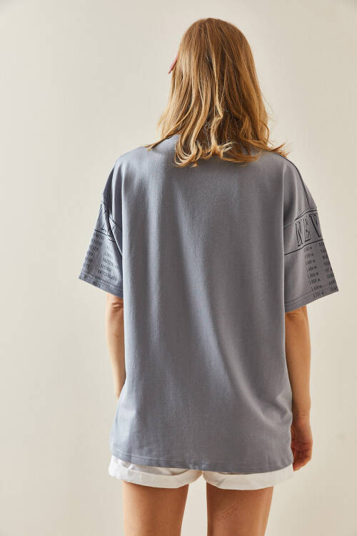 Gri Baskılı Bisiklet Yaka Oversize Tişört 5YXK1-48004-03 - 6