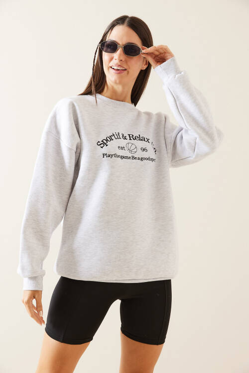 Gri Bisiklet Yaka Nakışlı Sweatshirt 5KXK8-48981-03 - 5