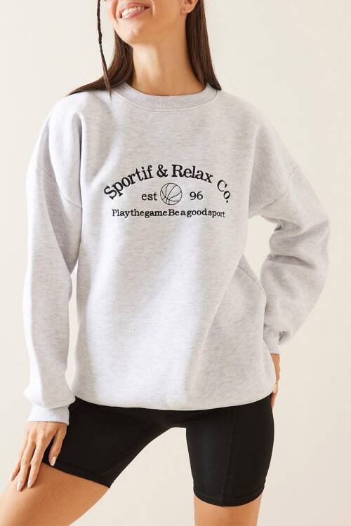 Gri Bisiklet Yaka Nakışlı Sweatshirt 5KXK8-48981-03 - 1