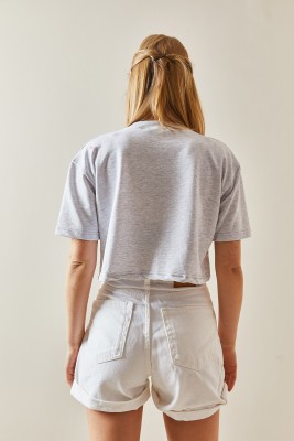 Gri Bisiklet Yaka Oversize Crop Tişört 4KXK1-47899-03 - 5