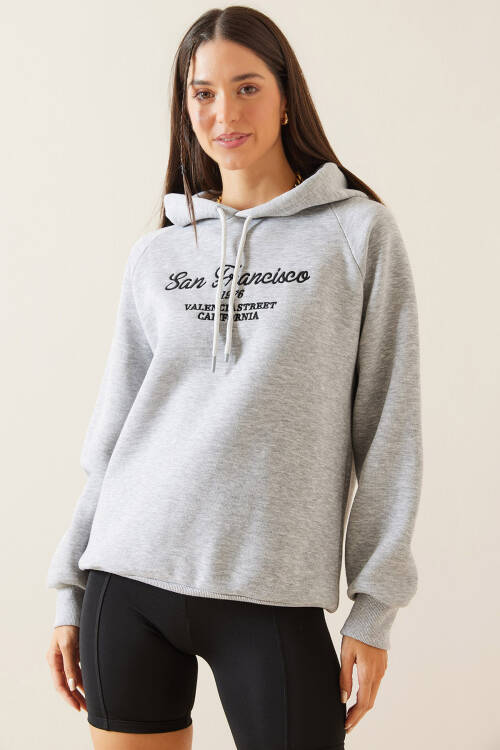 Gri Kapüşonlu Nakışlı Sweatshirt 5KXK8-48985-03 - 2