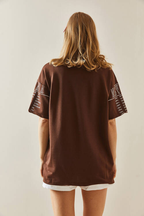 Kahverengi Baskılı Bisiklet Yaka Oversize Tişört 5YXK1-48004-18 - 4