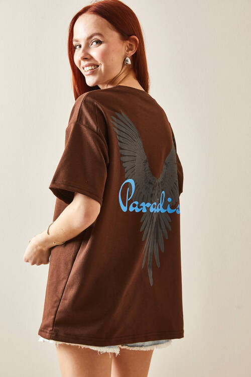 Kahverengi Bisiklet Yaka Arkası Baskılı Oversize Tişört 5YXK1-48210-18 - 2