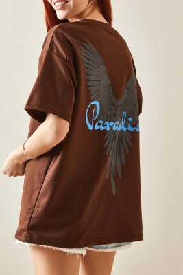 Kahverengi Bisiklet Yaka Arkası Baskılı Oversize Tişört 5YXK1-48210-18 