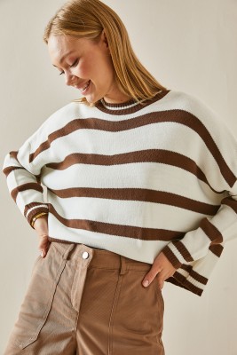 Kahverengi Bisiklet Yaka Çizgili Crop Kazak 4KXK3-47589-18 - 2