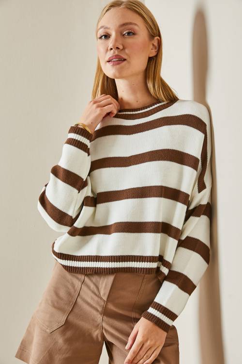 Kahverengi Bisiklet Yaka Çizgili Crop Kazak 4KXK3-47589-18 - 4