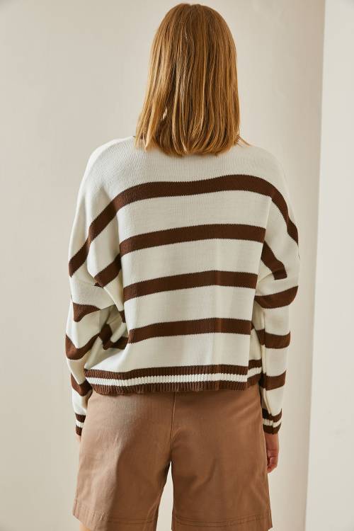 Kahverengi Bisiklet Yaka Çizgili Crop Kazak 4KXK3-47589-18 - 7