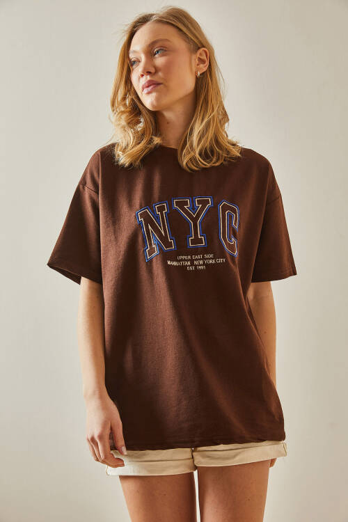 Kahverengi Yazılı Bisiklet Yaka Oversize Tişört 5YXK1-47969-18 - 6
