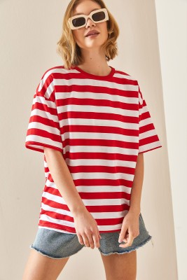 Kırmızı Bisiklet Yaka Çizgili Oversize Tişört 3YXK1-47086-04 