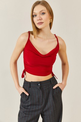 Kırmızı Degaje Yaka Yanı Büzgülü Crop Bluz 3YXK2-46885-04 - 1