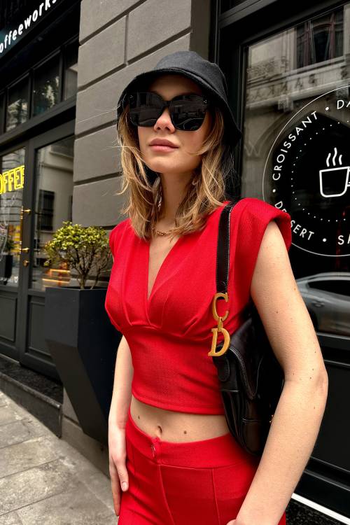 Kırmızı Omuzu Vatkalı İkili Takım 3YXK8-46961-04 - 3