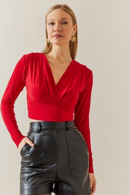 Kırmızı Pile Detaylı V Yaka Dökümlü Crop Bluz 4KXK2-47807-04 - 4