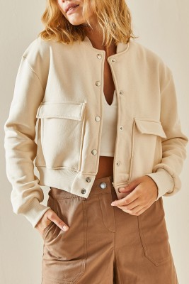 XHAN - Krem Çıtçıt Düğmeli Crop Bomber Ceket 3YXK4-47551-22