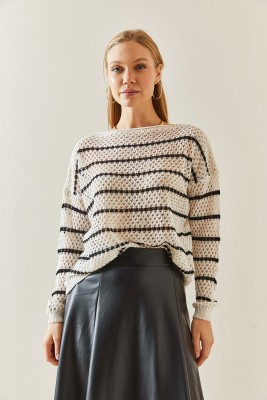 Krem Oversize Delikli & Çizgili Salaş Kazak 4KXK3-47737-22 - 3