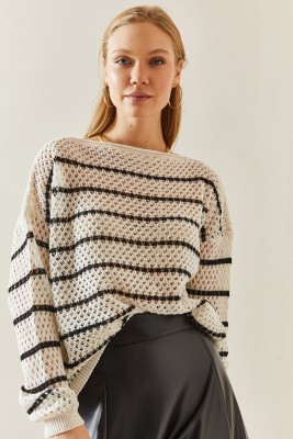 Krem Oversize Delikli & Çizgili Salaş Kazak 4KXK3-47737-22 - 4