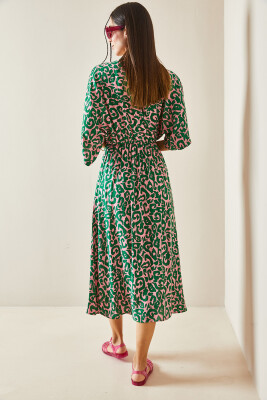 Pembe Leopar Desenli Kruvaze Yaka Elbise 5YXK6-48408-20 - 5
