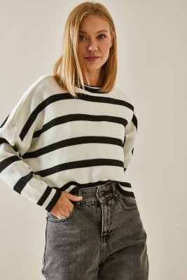 Siyah Bisiklet Yaka Çizgili Crop Kazak 4KXK3-47589-02 - 3