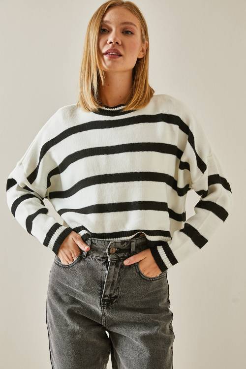 Siyah Bisiklet Yaka Çizgili Crop Kazak 4KXK3-47589-02 - 5