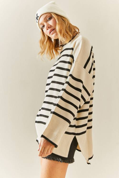 Siyah Bisiklet Yaka Çizgili Oversize Kazak 3YXK3-47534-02 - 7