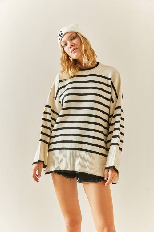 Siyah Bisiklet Yaka Çizgili Oversize Kazak 3YXK3-47534-02 - 8
