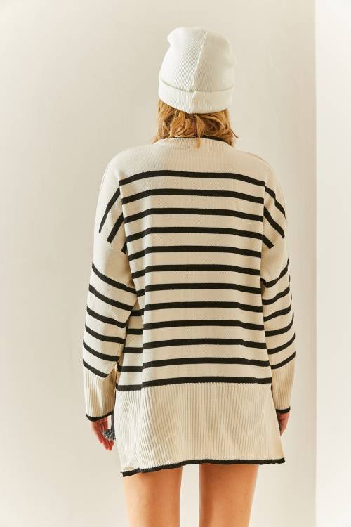 Siyah Bisiklet Yaka Çizgili Oversize Kazak 3YXK3-47534-02 - 9