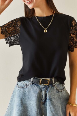 Siyah Bisiklet Yaka Dantel Detaylı Bluz 5YXK2-48339-02 - XHAN