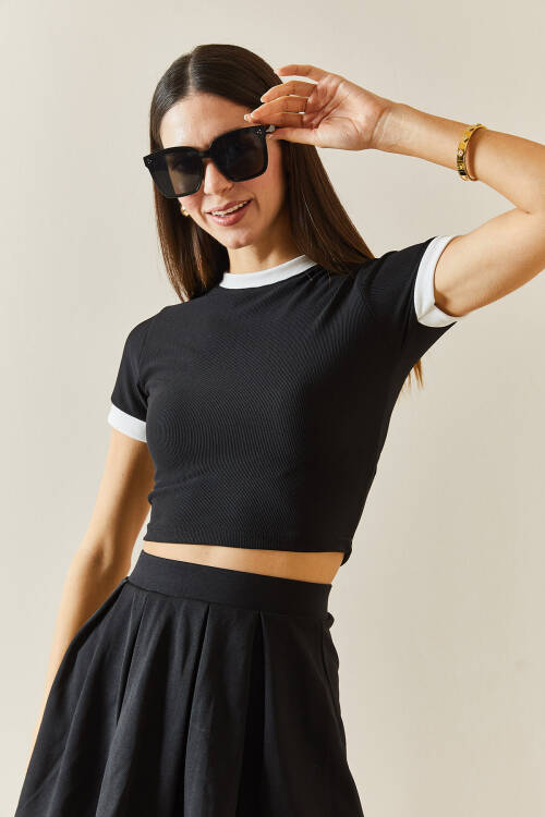 Siyah Bisiklet Yaka Ribanalı Crop Bluz 5YXK2-48319-02 - 5
