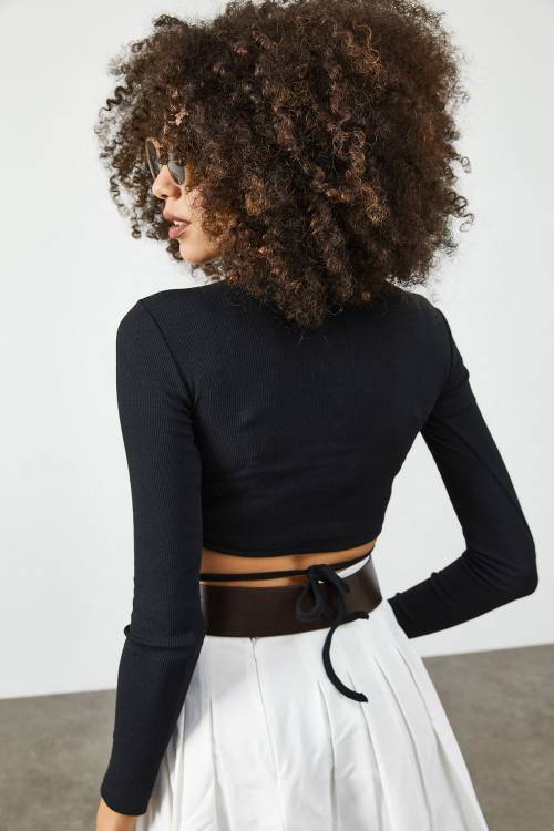 Siyah Biye Detaylı Crop Kaşkorse Bluz 2KXK2-45853-02 - 5
