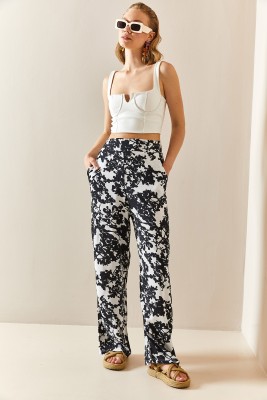 Siyah Çiçek Desenli Salaş Pantolon 3YXK5-47334-02 - 3