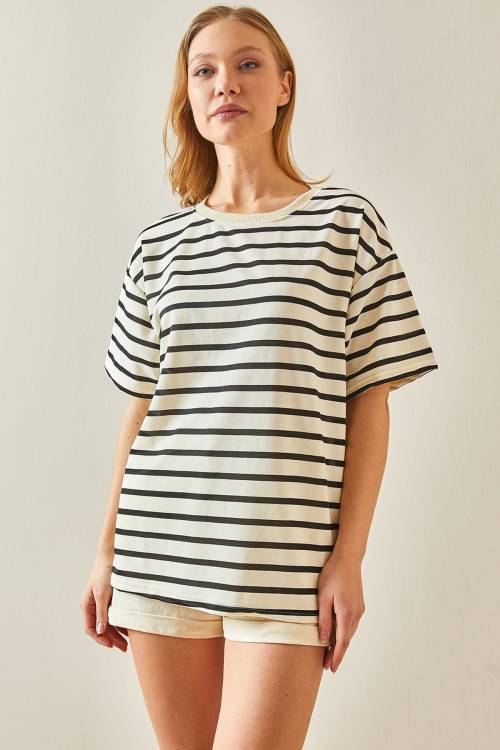 Siyah Çizgili & Bisiklet Yaka Oversize Tişört 4KXK1-47928-02 - 2