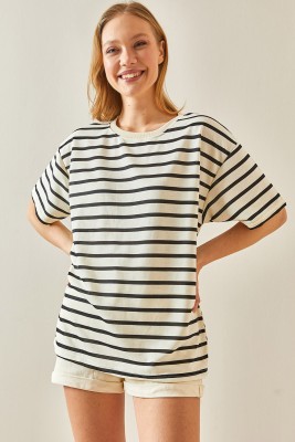 Siyah Çizgili & Bisiklet Yaka Oversize Tişört 4KXK1-47928-02 - 4