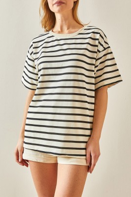 Siyah Çizgili & Bisiklet Yaka Oversize Tişört 4KXK1-47928-02 