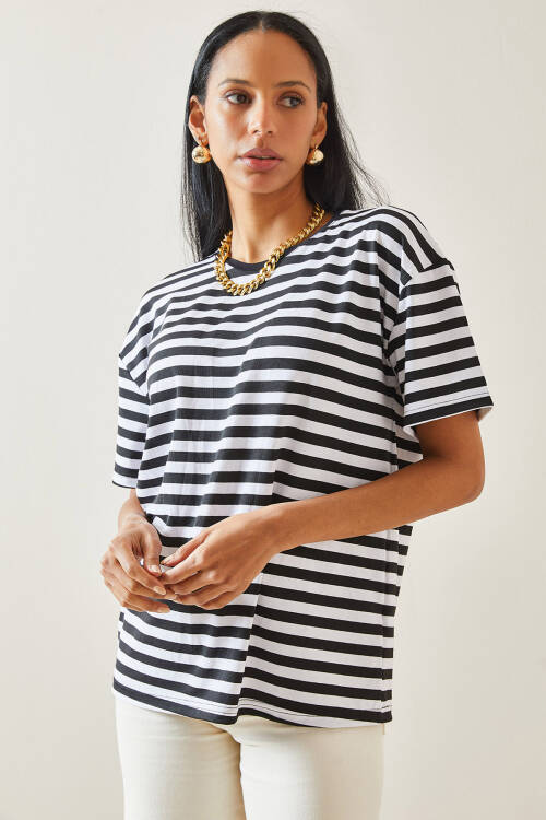 Siyah Çizgili Oversize Basic Tişört 5YXK1-48262-02 - 4