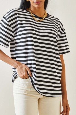 Siyah Çizgili Oversize Basic Tişört 5YXK1-48262-02 - XHAN